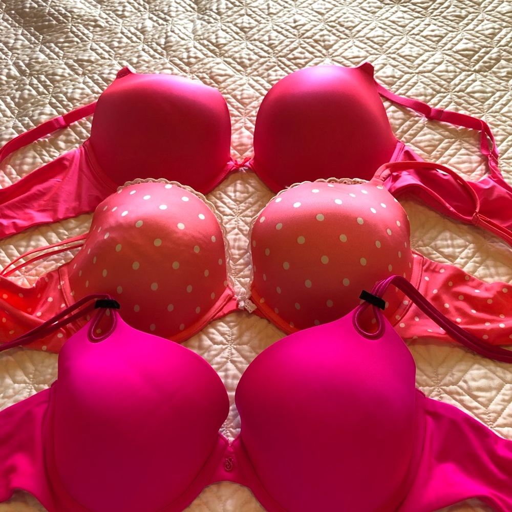 Victoria’s Secret 36D set of 3 push-up bras in EUC💕🌸🌸